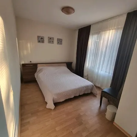 Aspen Guest house 4*