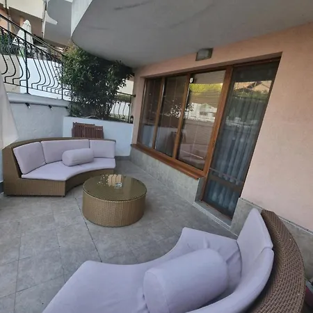 Aspen Guest house 4*